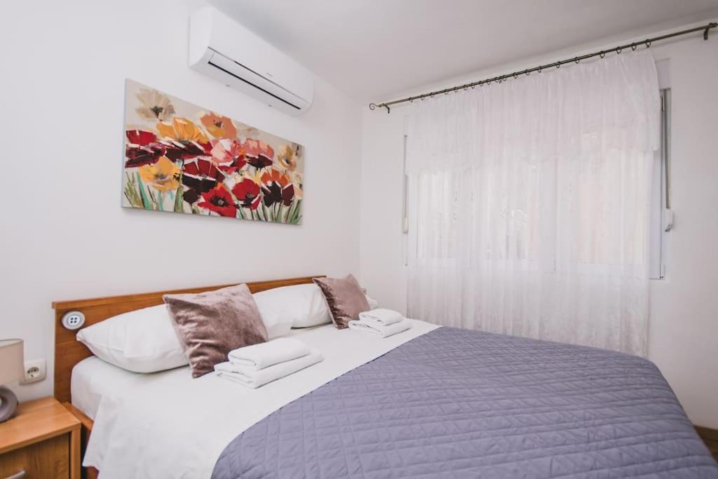 Marjan Hill 3-Br Apt,5 Guests Private Garden Near Beach Split Exterior foto