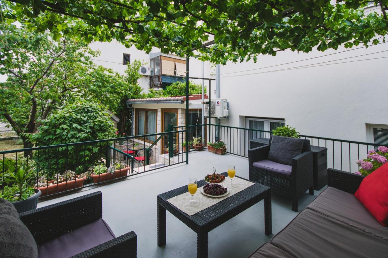 Marjan Hill 3-Br Apt,5 Guests Private Garden Near Beach Split Exterior foto